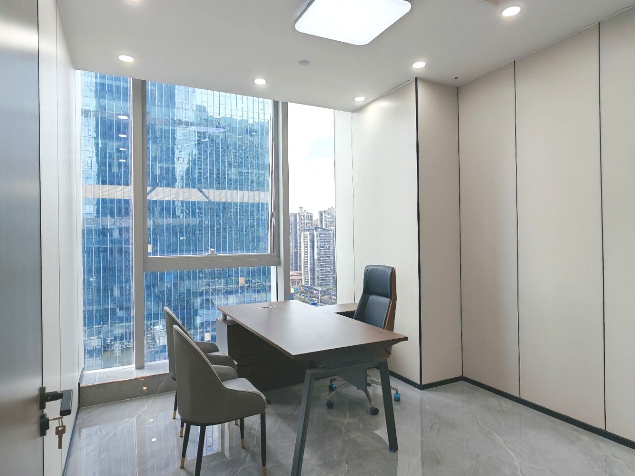 环球金融中心1317号198平