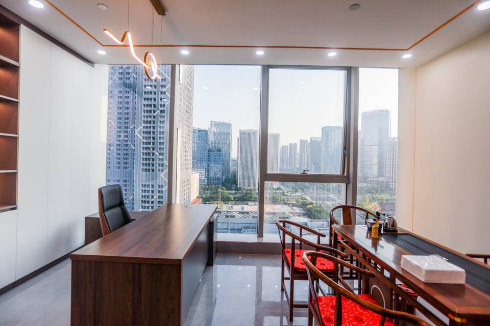 环球金融中心T2栋1408号 128平2+8工位