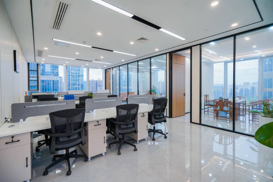 南宁环球金融中心T2栋-1402号房238平