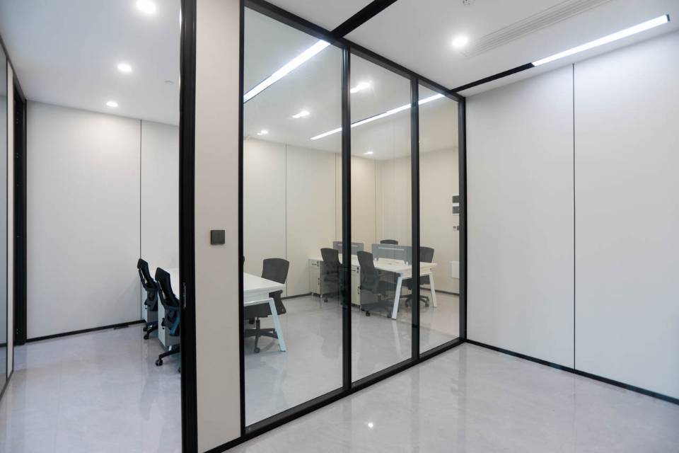 环球金融中心T2栋1408号 128平2+8工位