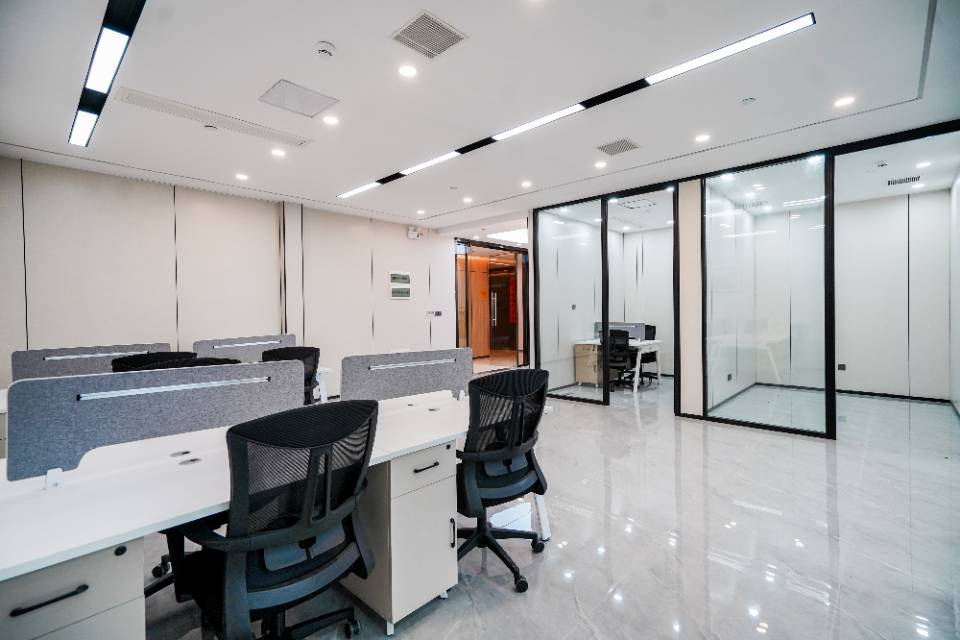 南宁环球金融中心T2栋1317号房185平