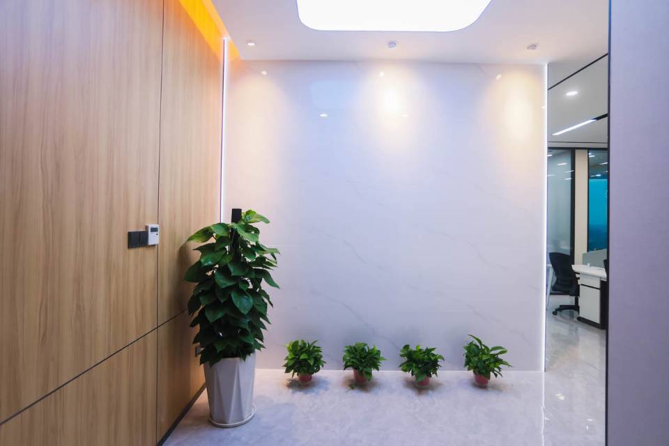 阳光金融大厦2205号216平