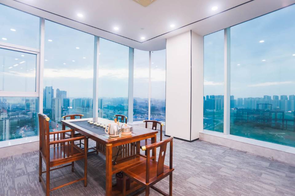 阳光金融大厦2205号216平