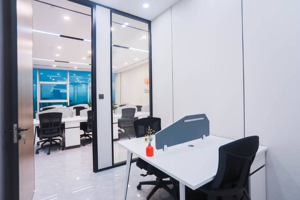 阳光金融大厦2205号216平