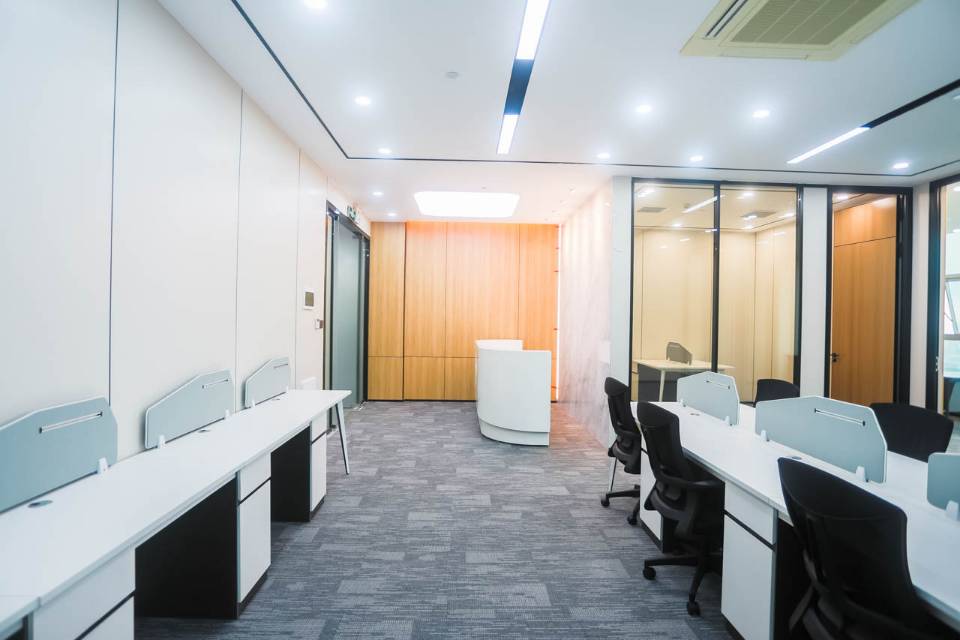 阳光金融大厦2310号185平