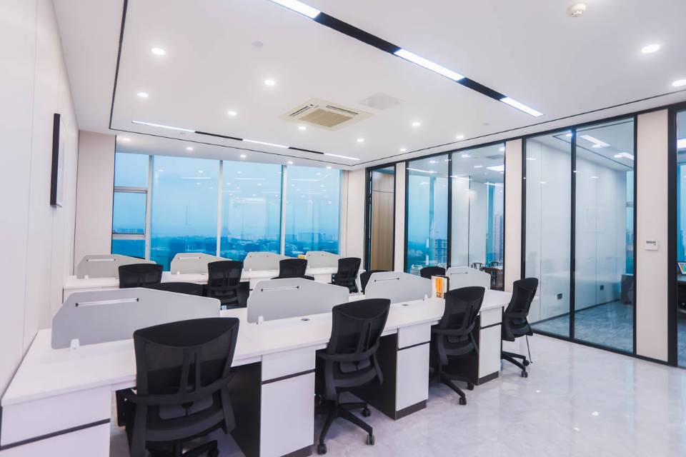 阳光金融大厦2210号218平