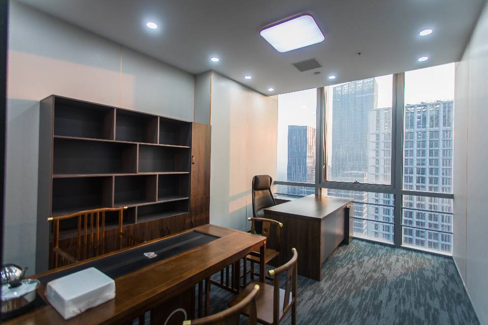 五洲交通大厦2015号  142平