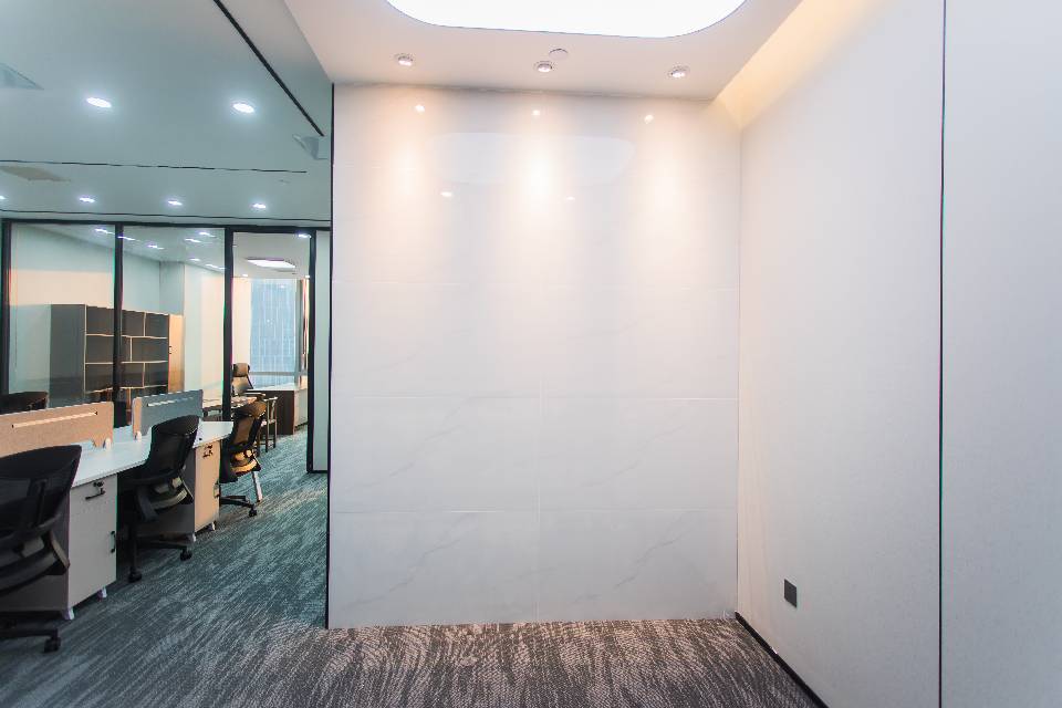 五洲交通大厦2015号  142平