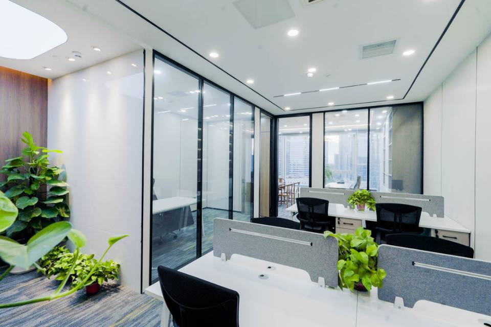 环球金融中心t2栋1415室122.8平2+8工位