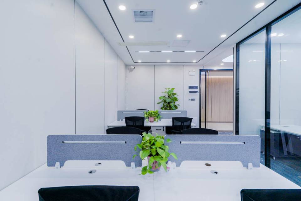 环球金融中心t2栋1415室122.8平2+8工位