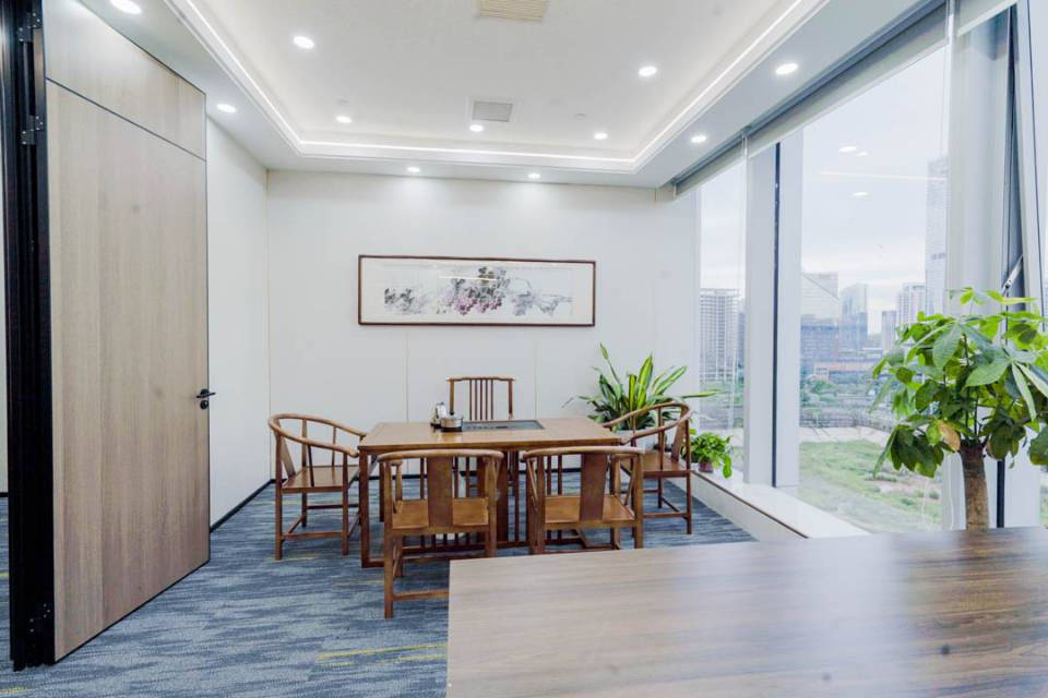 环球金融中心t2栋1415室122.8平2+8工位