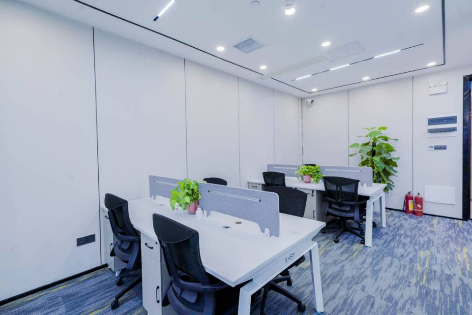 环球金融中心t2栋1415室122.8平2+8工位