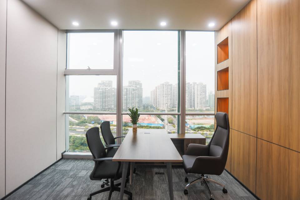 龙光国际A座812室