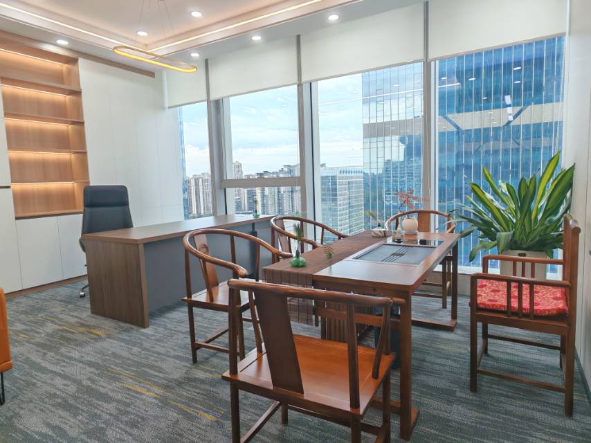 南宁环球金融中心126平2隔间加8工位