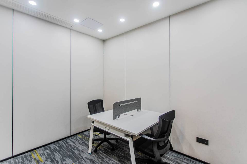 环球金融中心188平3+16工位