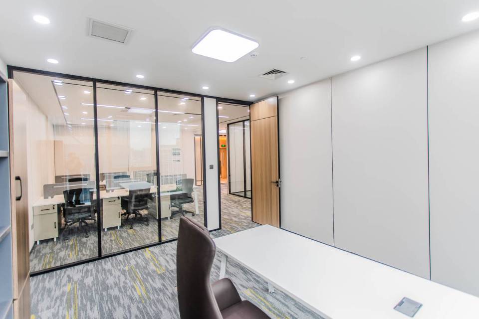 环球金融中心188平3+16工位