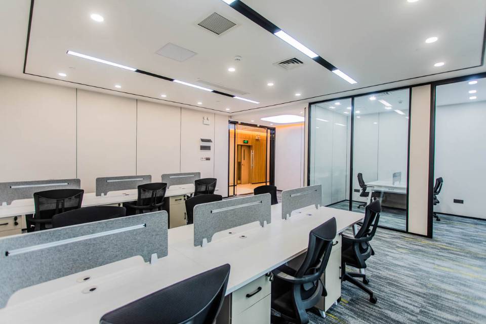 环球金融中心188平3+16工位