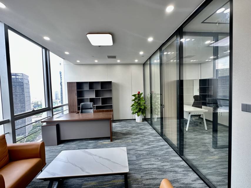 五洲交通大厦2008 电梯口大门 387平6+1格局