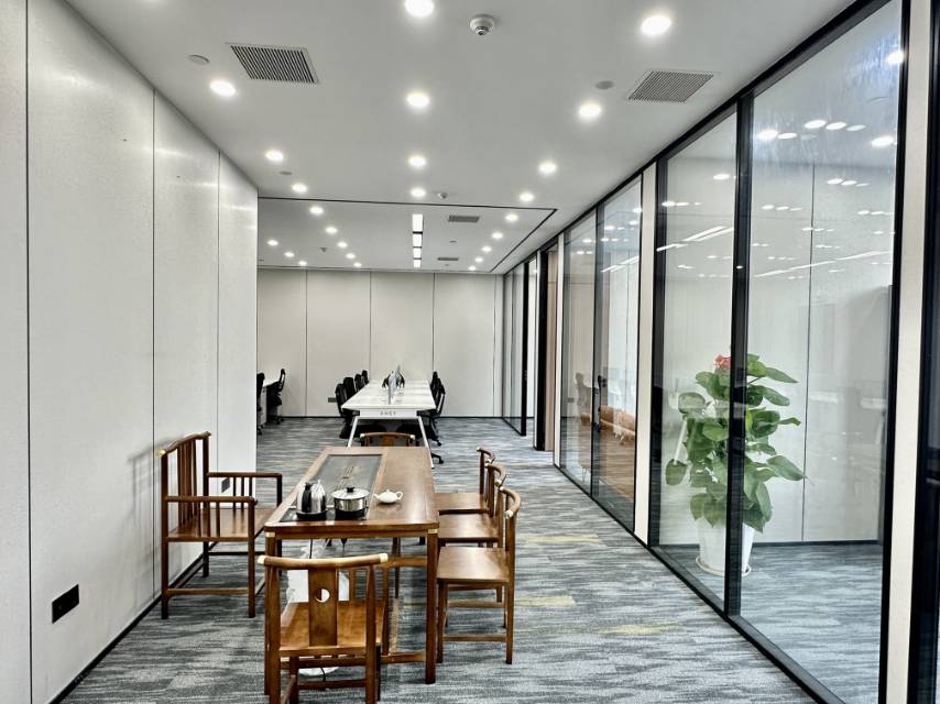 五洲交通大厦2008 电梯口大门 387平6+1格局