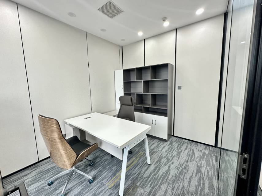 五洲交通大厦2008 电梯口大门 387平6+1格局