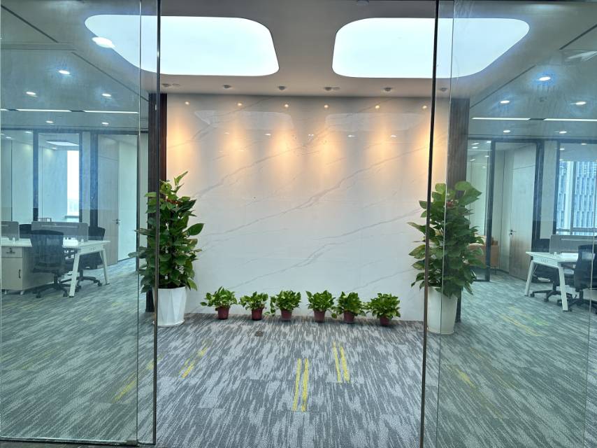 五洲交通大厦2008 电梯口大门 387平6+1格局