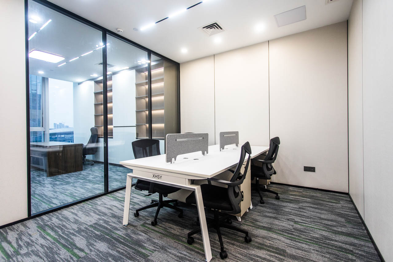 南宁环球金融中心99平1+8工位