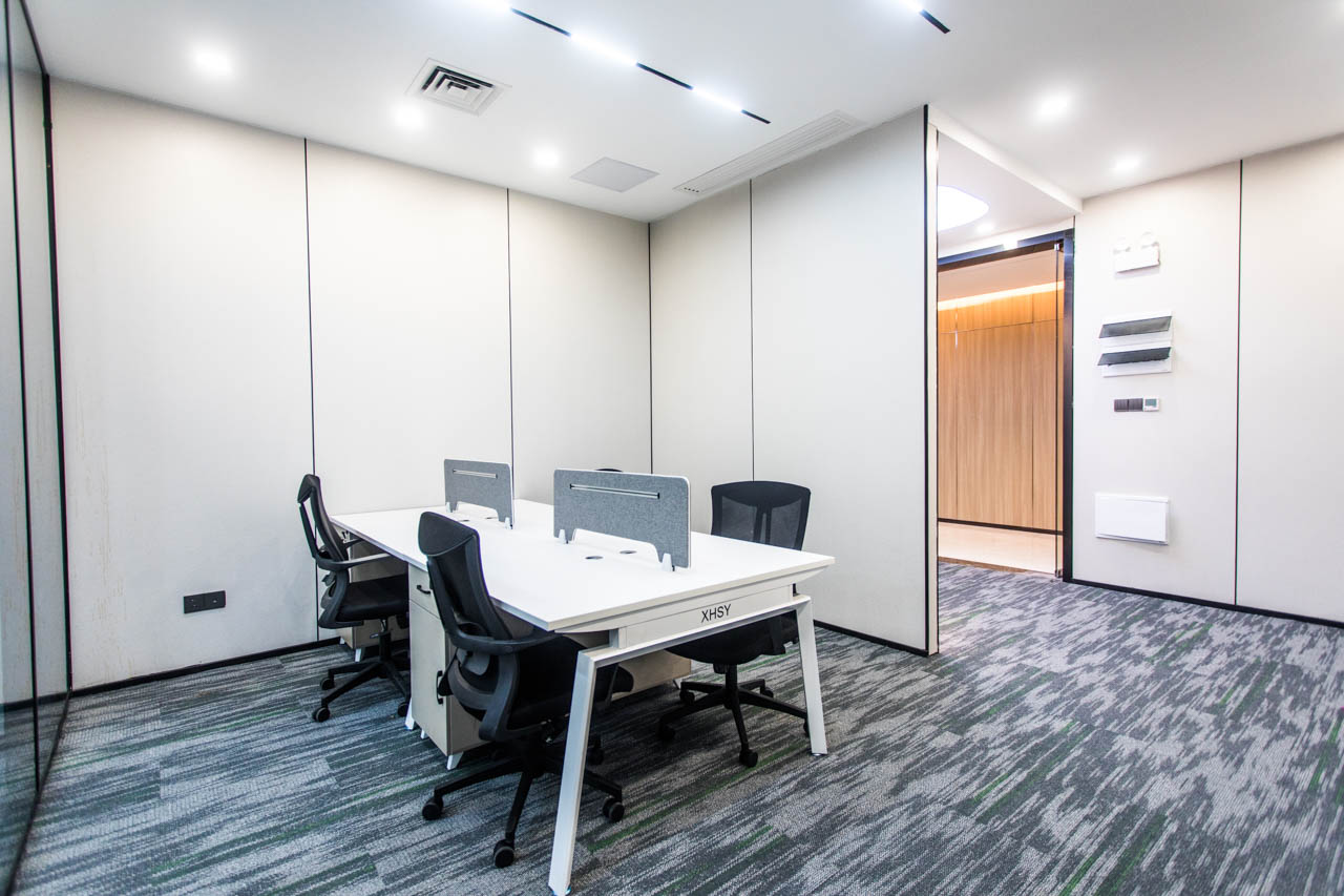 南宁环球金融中心99平1+8工位