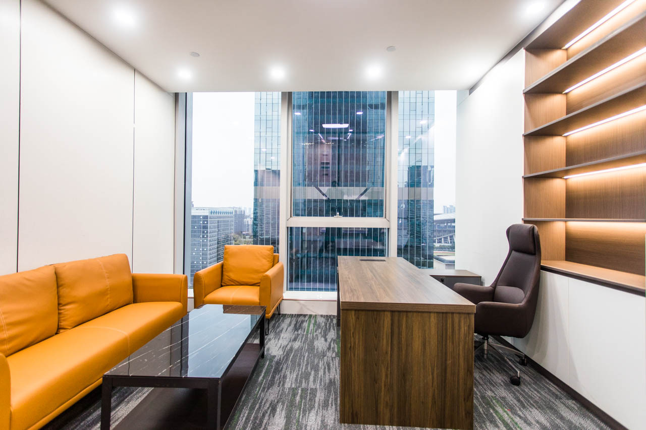 南宁环球金融中心99平1+8工位