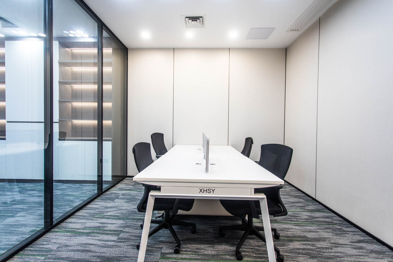 南宁环球金融中心99平1+8工位