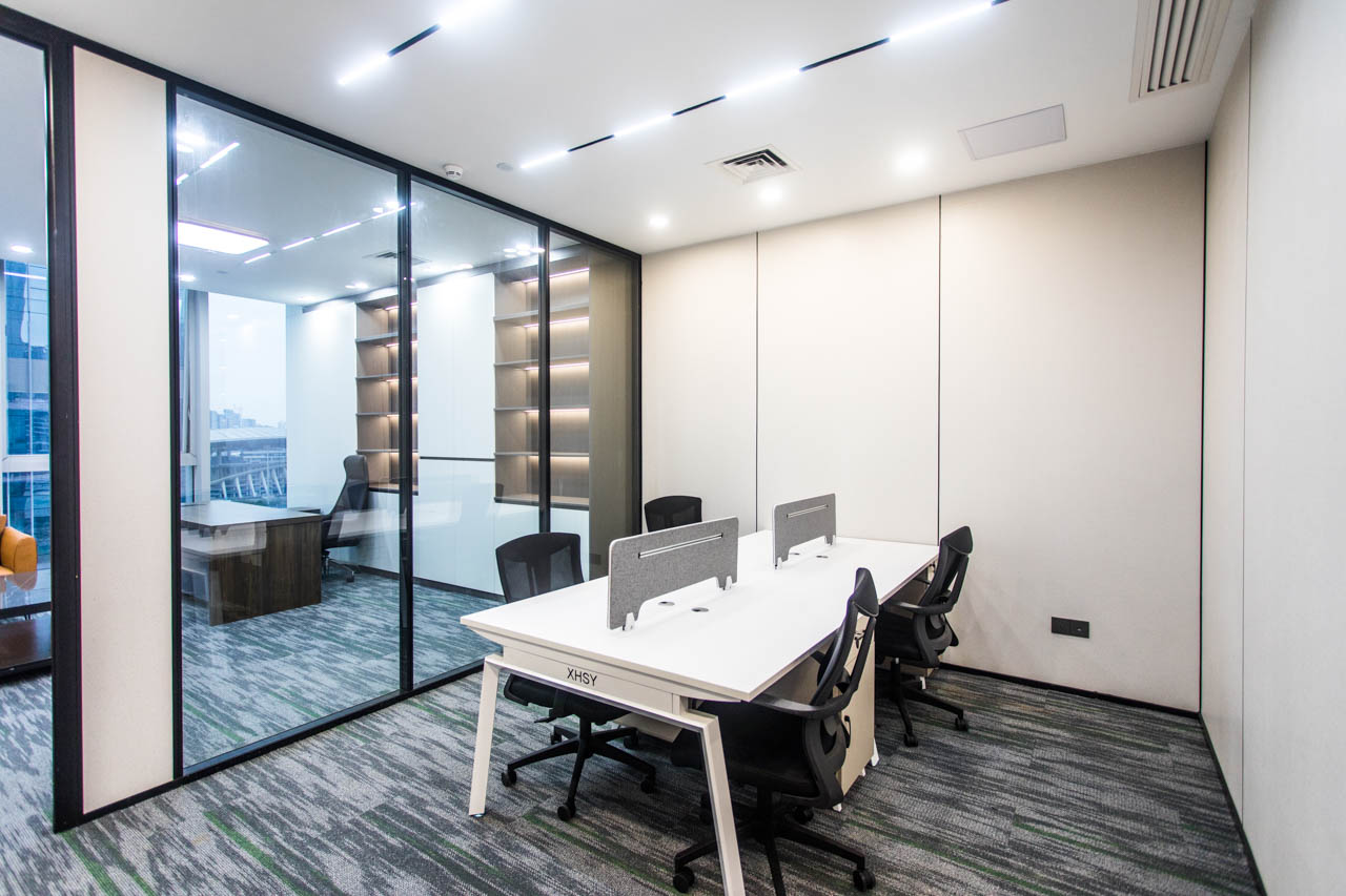 南宁环球金融中心99平1+8工位