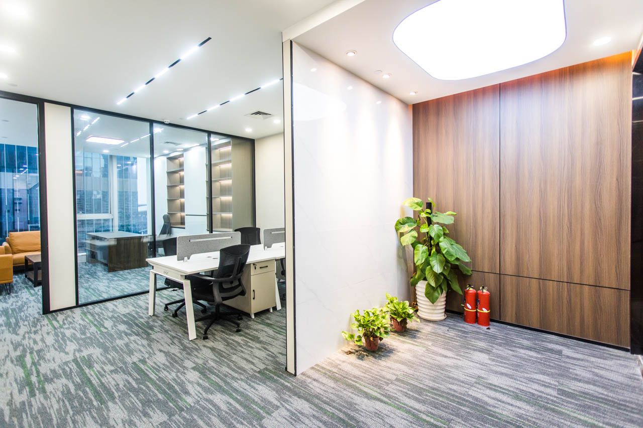 南宁环球金融中心99平1+8工位