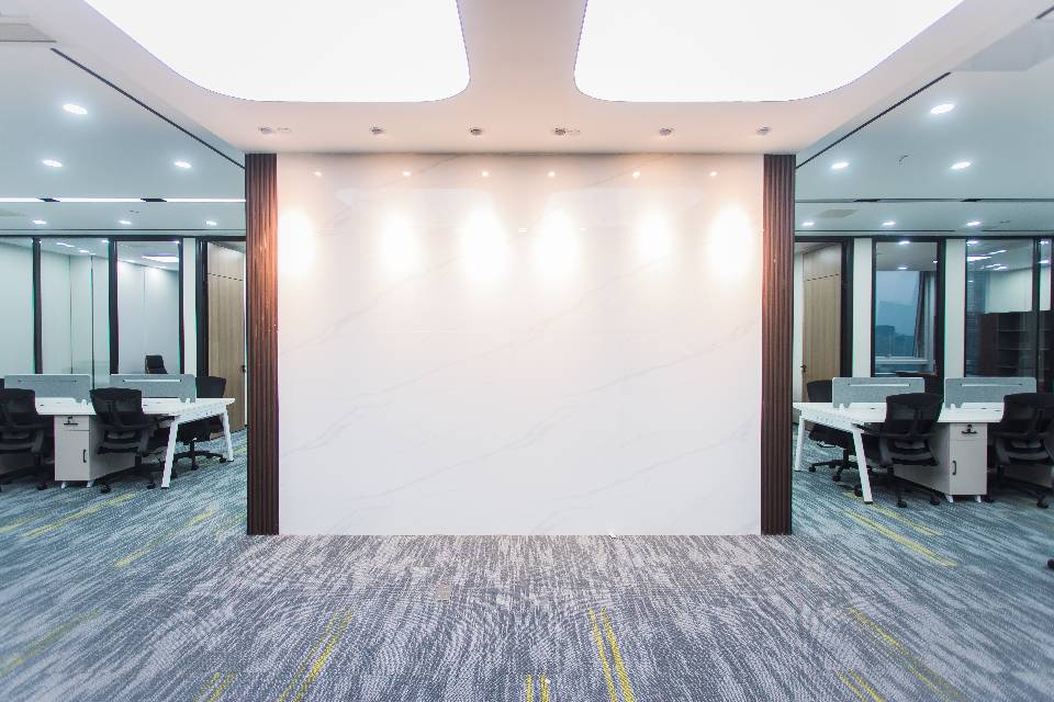 正电梯口 超大气户型 视野开阔看湖景