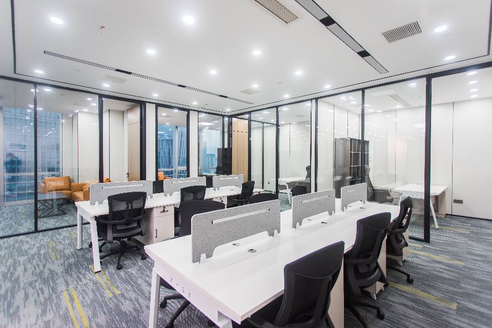 正电梯口 超大气户型 视野开阔看湖景