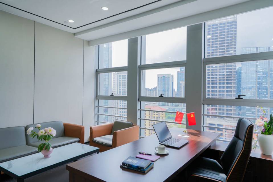 碧园中心A座1408号 193.32平