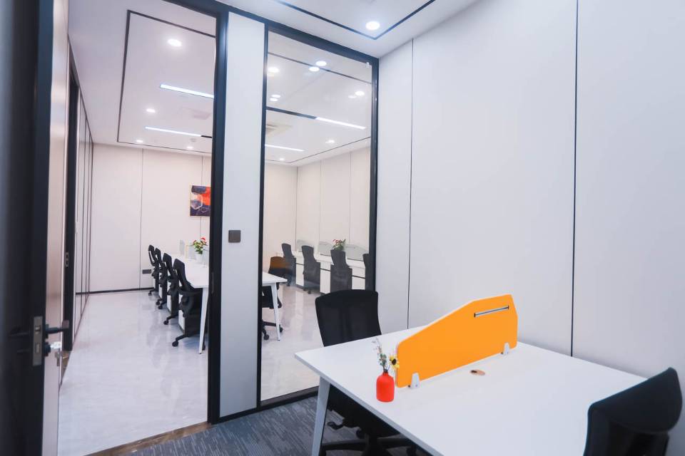 阳光金融大厦2201号 148平