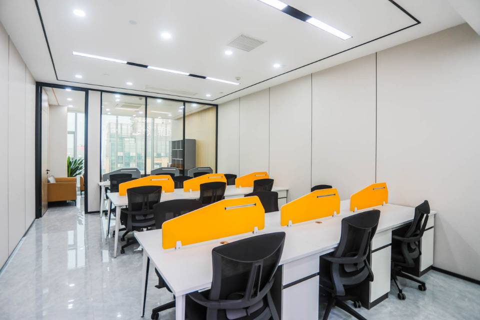 阳光金融大厦2211号108平