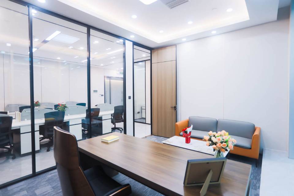 阳光金融大厦2201号 148平