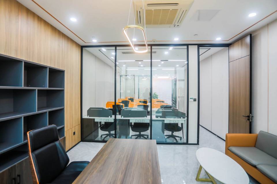 阳光金融大厦2211号108平