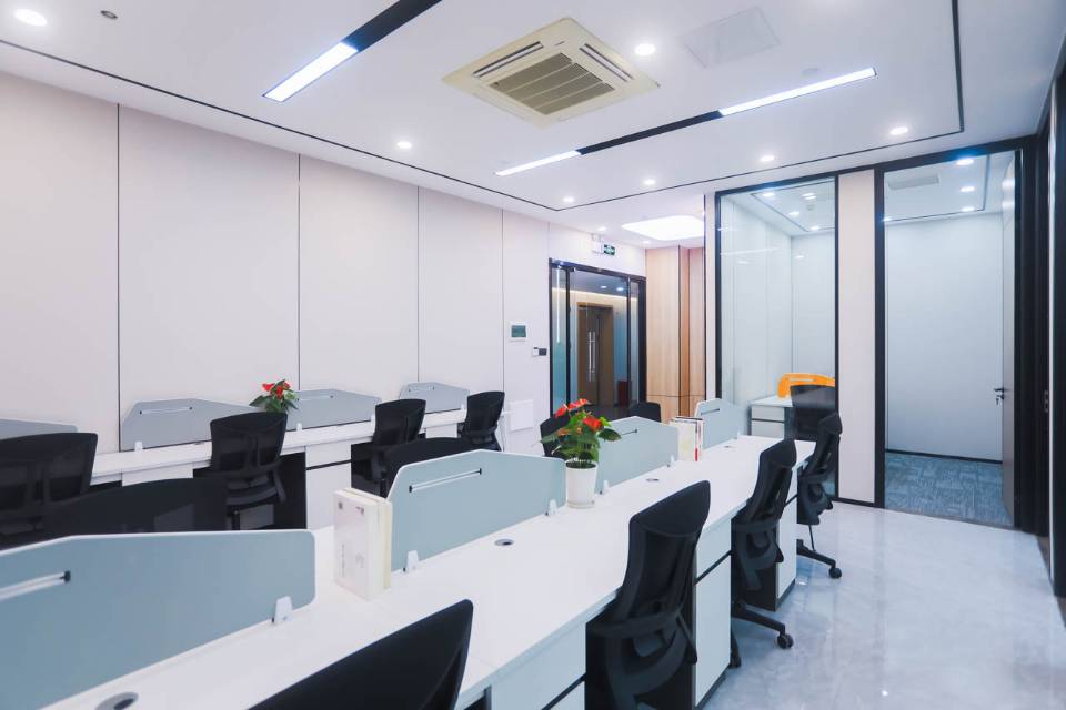 阳光金融大厦2201号 148平