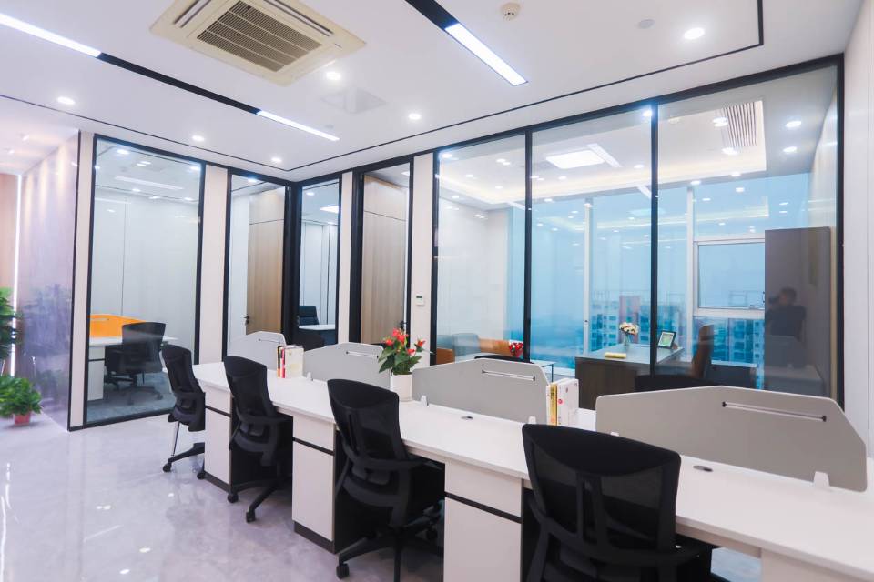 阳光金融大厦2201号 148平