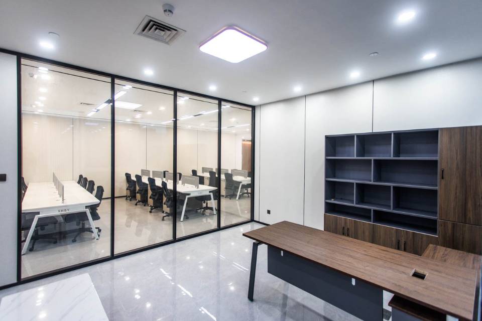 环球金融中心239平3+24工位，双面采光