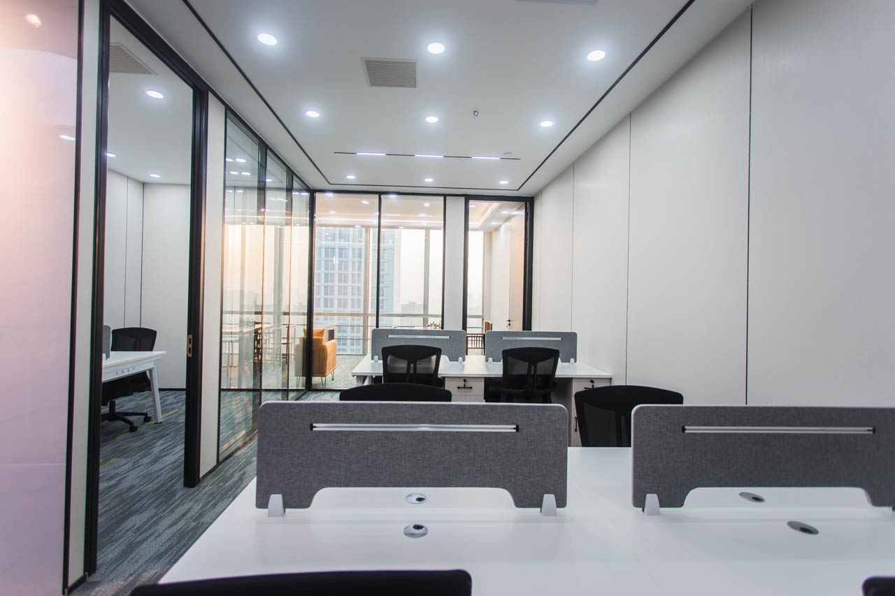 五洲交通大厦128平