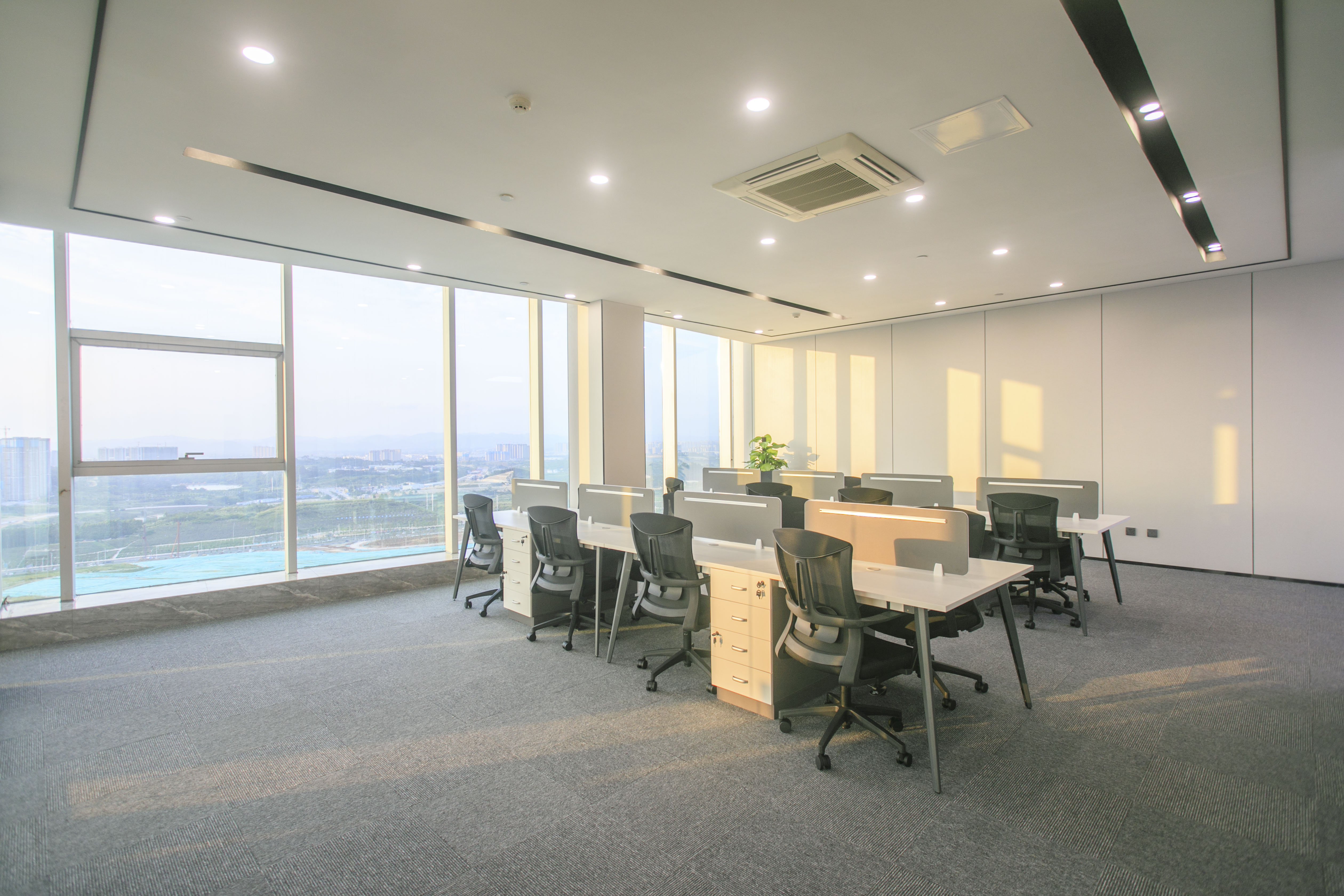 阳光金融大厦2305号306平